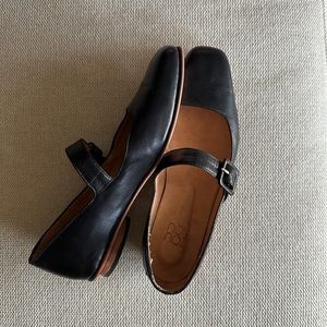 Zou Xou Eugenia Mary Jane